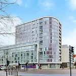 Stunning 2 Bedroom 2 Bathroom Flat With Panoramic View