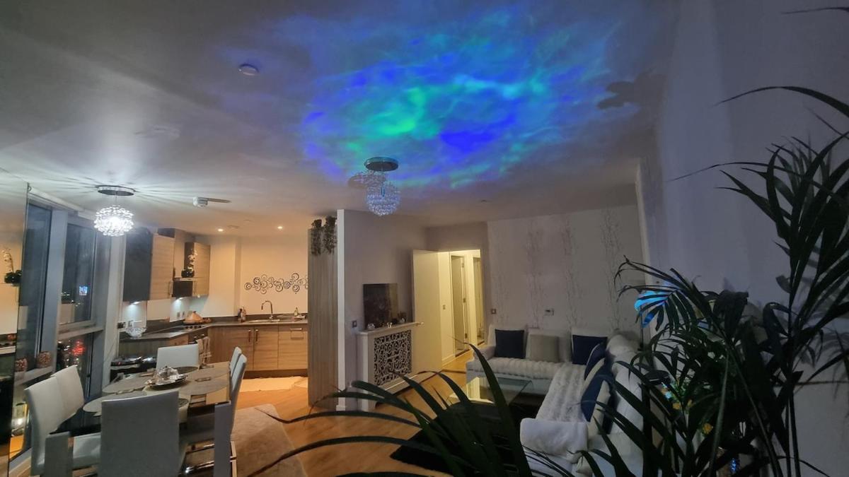 Stunning 2 Bedroom 2 Bathroom Flat With Panoramic View