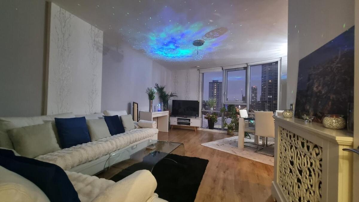 Stunning 2 Bedroom 2 Bathroom Flat With Panoramic View Appartement