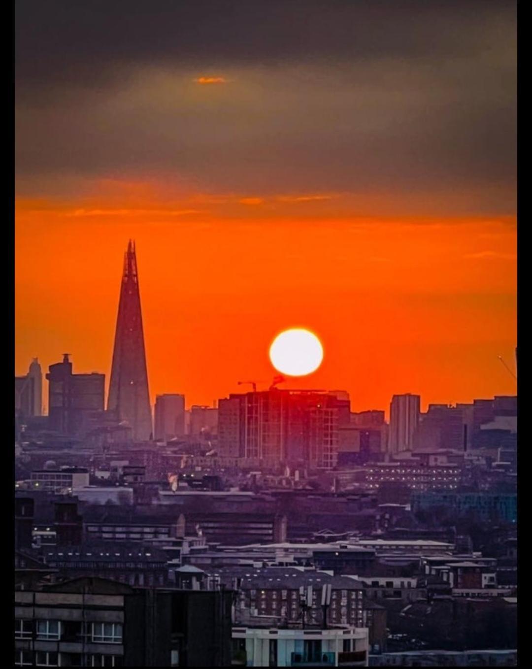 Stunning 2 Bedroom 2 Bathroom Flat With Panoramic View Londres